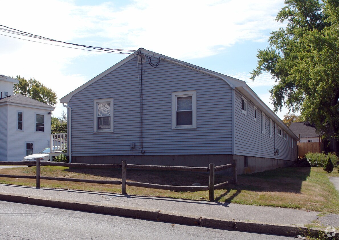 Building Photo - 14 Randolph St
