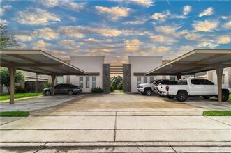 Building Photo - 14 Javalina Ave