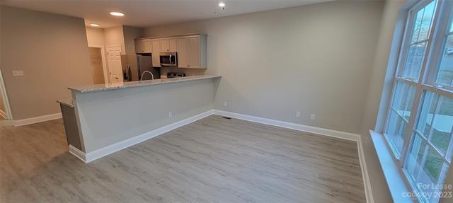 Building Photo - 405 S Starr St