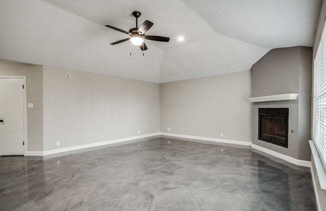 Building Photo - 6103 John Chapman