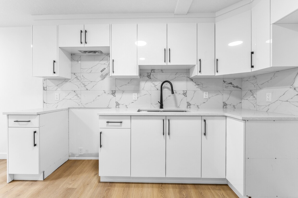 Photo principale - 11630-BS122 122 St NW