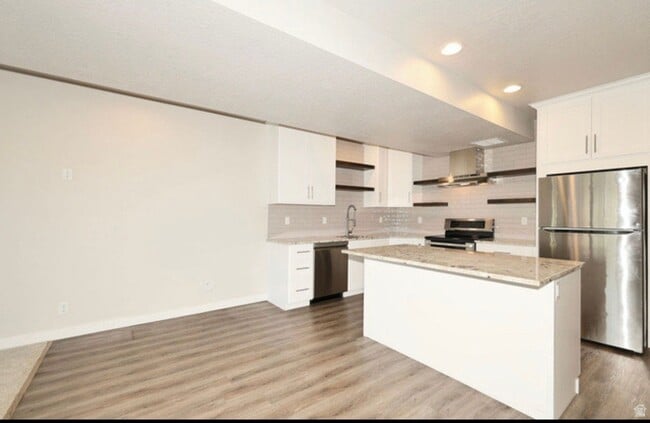 Building Photo - 14121 S Deer Arch Ln