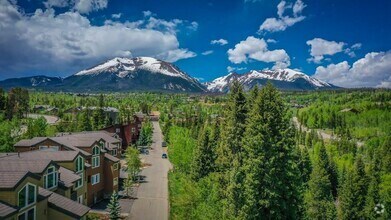 Building Photo - 4010 Silverheels Dr