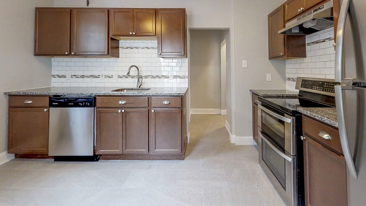 Foto principal - 6343 McCallum St