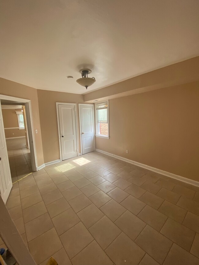 Master bedroom - 2808 Hartford St SE