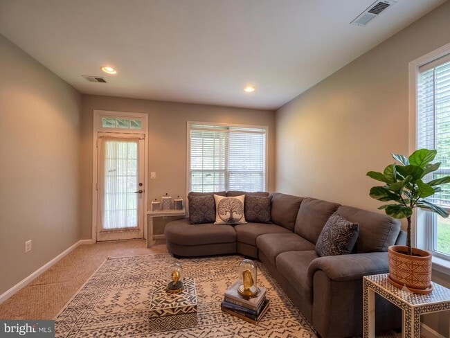 Foto del edificio - 5609 Faircloth Ct