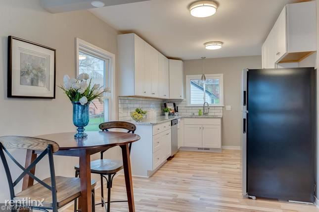 Building Photo - 4 br, 2 bath House - 935 Idaho Avenue W