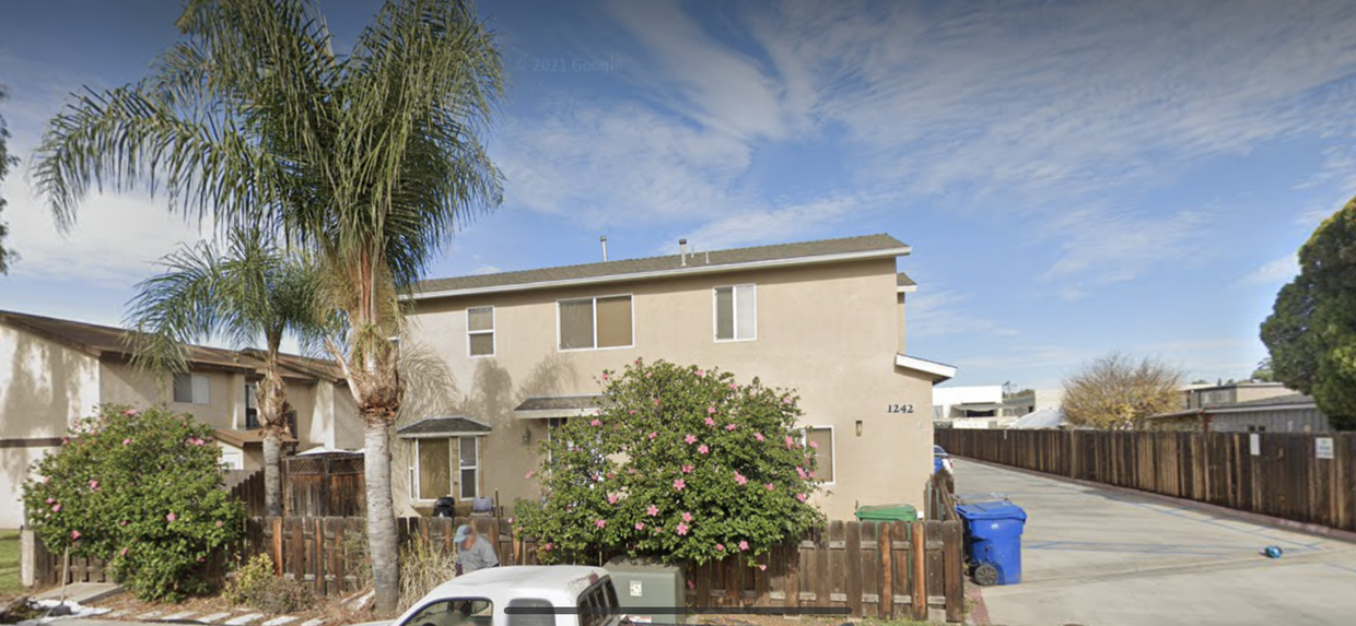 Primary Photo - 1242 Persimmon Ave