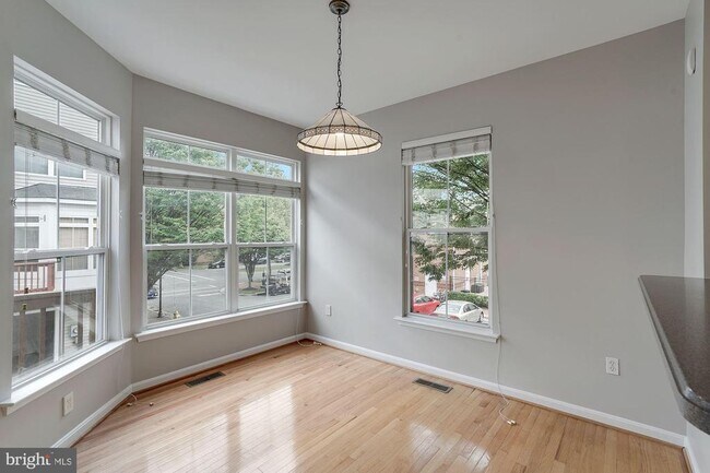 Foto del edificio - 211 Medlock Ln