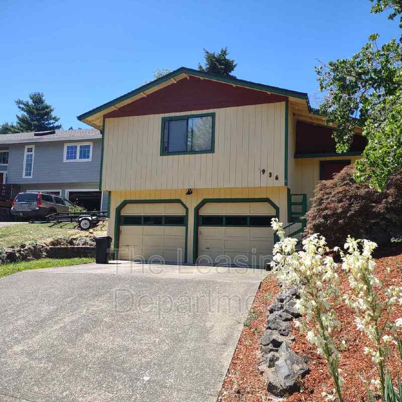 936 SE Sharon Ave, Roseburg, OR 97470 House Rental in Roseburg, OR