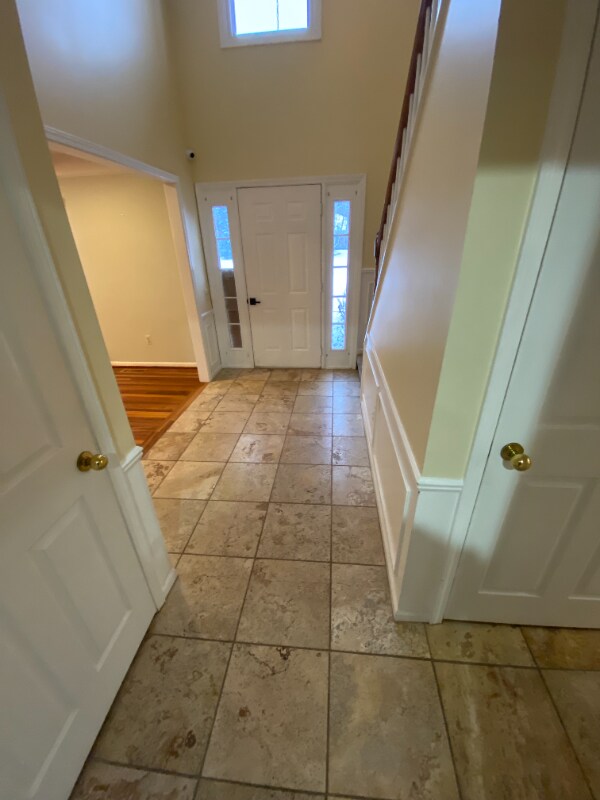 Building Photo - 3260 High Ridge Ct