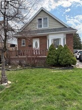 Building Photo - 39 E 36th St