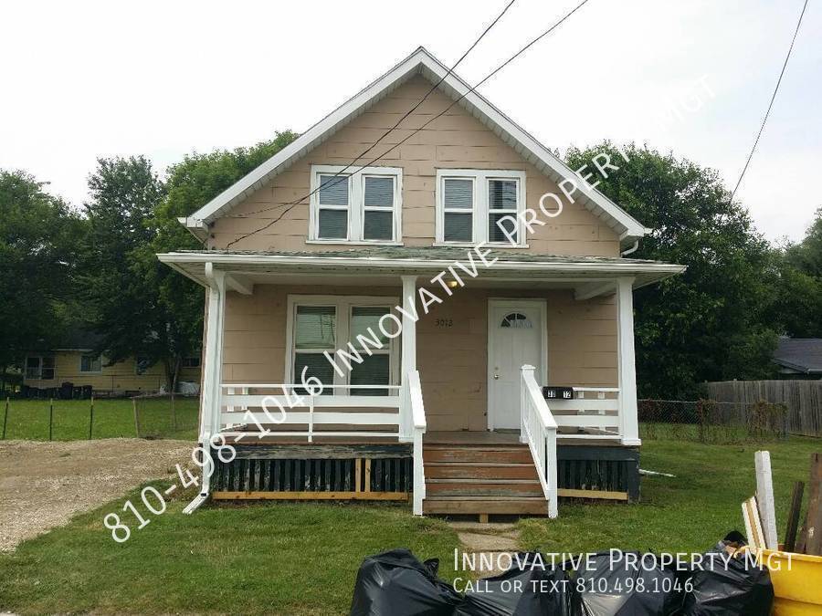 Primary Photo - 3012 S Grand Traverse St