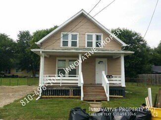 Building Photo - 3012 S Grand Traverse St