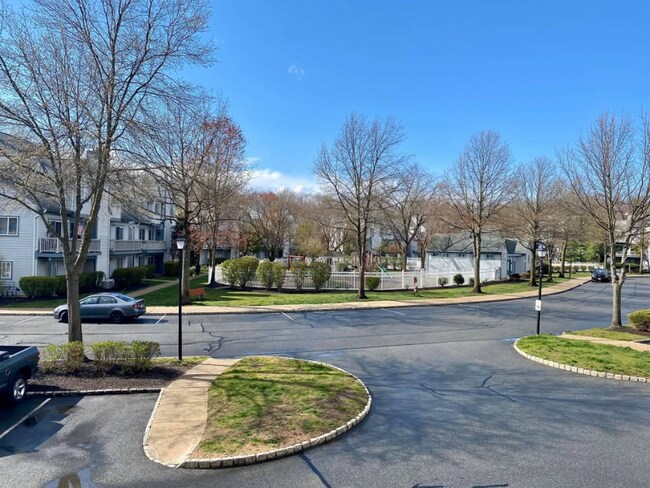 Foto del edificio - 185 Woods Edge Dr