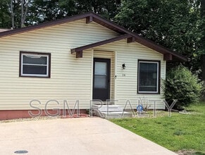 Building Photo - 14 Saddlewood Ln