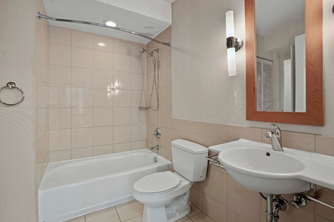 Foto del edificio - 1289 S Michigan Ave