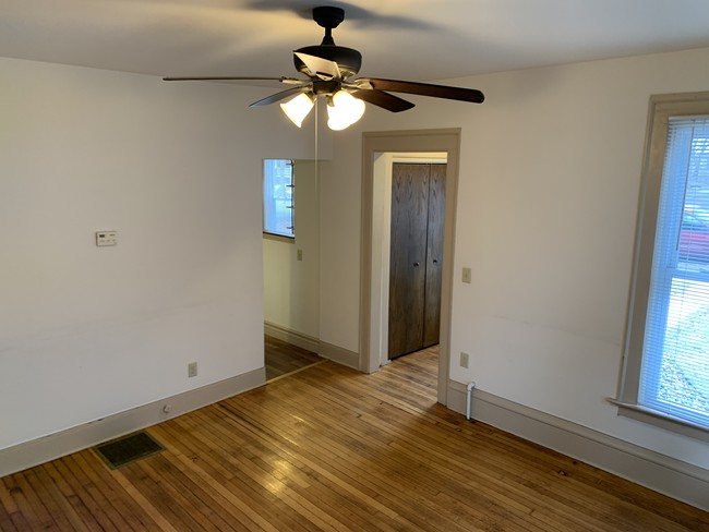 Living room - 1034 Spaight St