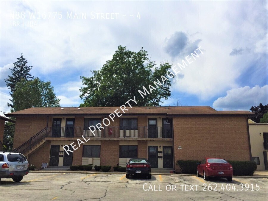 Foto principal - N88W16775-W16775 Main St