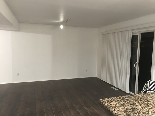 Large dining room - 3930 S Yosemite St