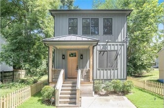 Building Photo - 178 Richardson St SE