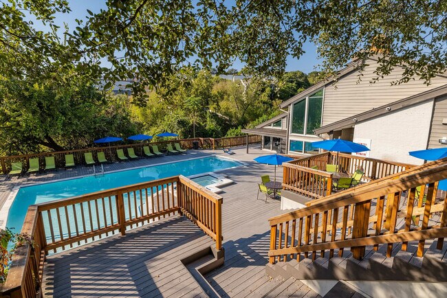 Capital Hills ExAm 1024 005 xf xs - z - Historical - Capital Hills