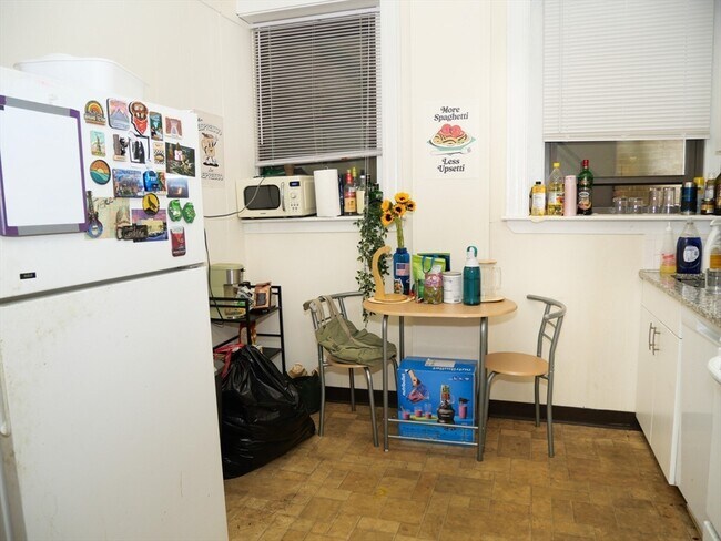 Foto del edificio - 1386 Beacon St
