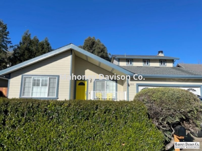 4 Bedroom/3 Bath 2401 sq ft. Home in Estab... House for Rent in