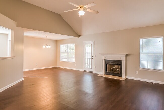 Building Photo - 1004 Blue Mountain Ln