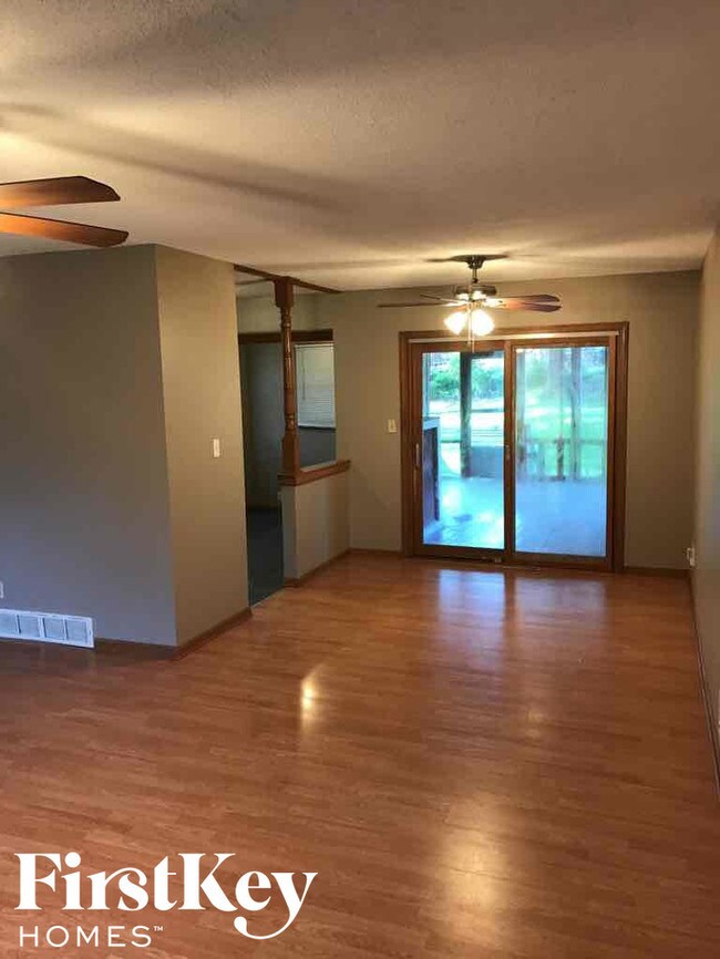 Foto del edificio - 12805 E 53rd Terrace