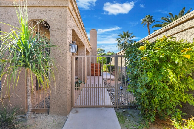 Foto del edificio - 44389 Cannes Ct