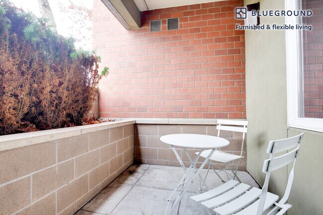 Foto del edificio - 10001 NE 1st St