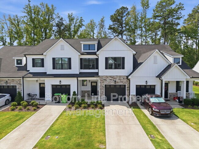 Foto del edificio - 739 Putney Hl Rd