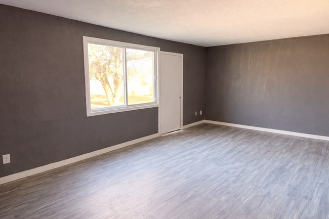 Building Photo - 35 O'Sage Ave