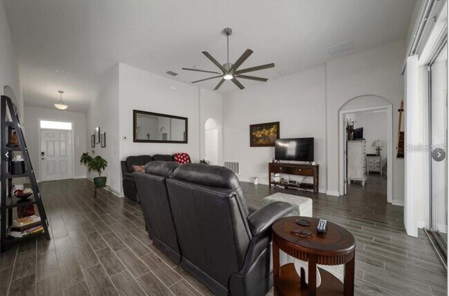 Foto del edificio - 6064 SW 89th St Rd