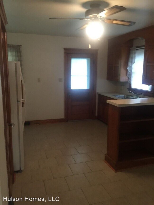 Building Photo - 2 br, 1 bath House - 520 Baer Avenue