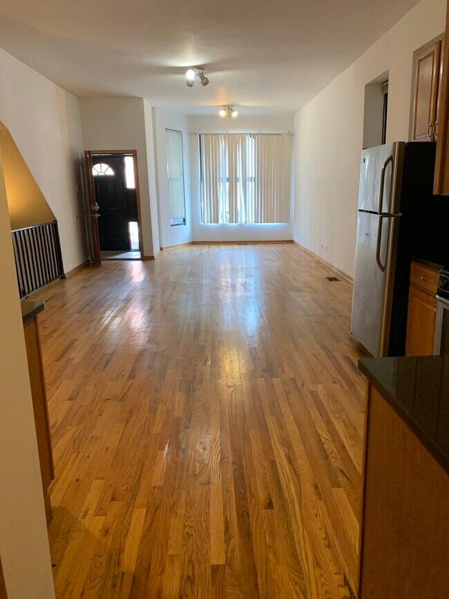 Foto del edificio - 1337 W Huron St