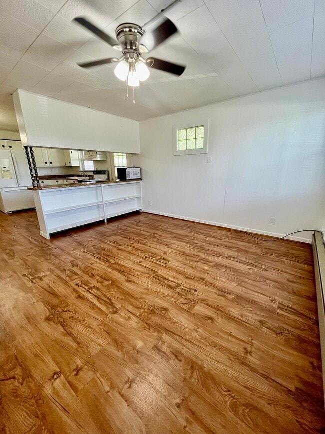 Building Photo - Duplex | 1 Bed | 1 Bath