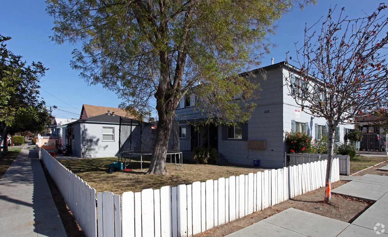 Primary Photo - Coolidge Apartments