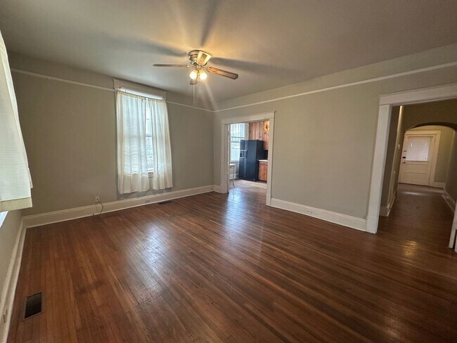 Foto del edificio - 405 Langhorne Ln