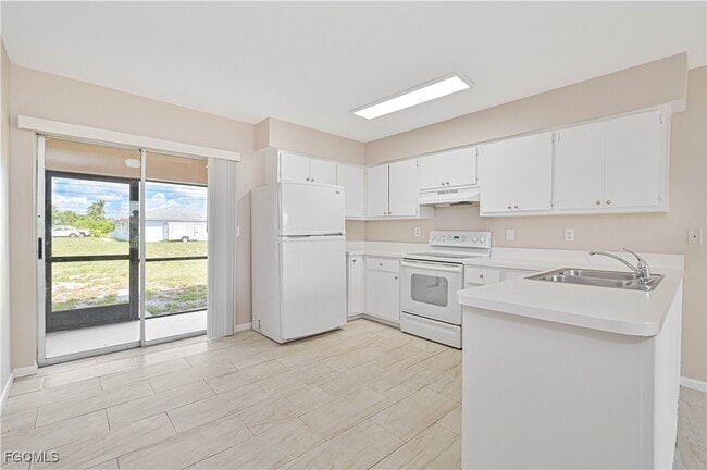 Foto del edificio - 524 SE 24th Ave