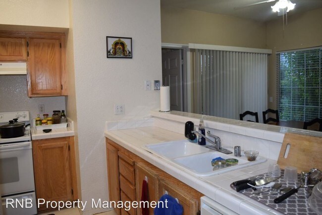 Building Photo - 2 br, 2 bath House - 2903 Beachcomber Drive E