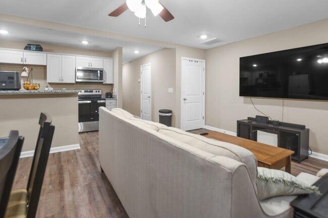 Foto del edificio - Two Bedroom in Sango!