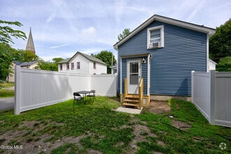 Building Photo - 56 Van Buren St