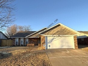 Building Photo - 1011 Taurus Dr