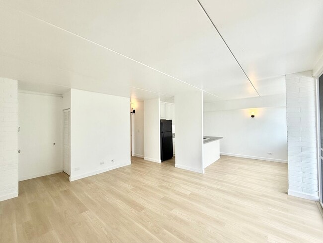 Foto del edificio - Renovated 2br/1ba/1pkg Condo with Amazing Mountain Views