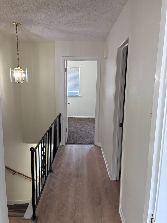 Building Photo - 2117 Giuffrias Ave