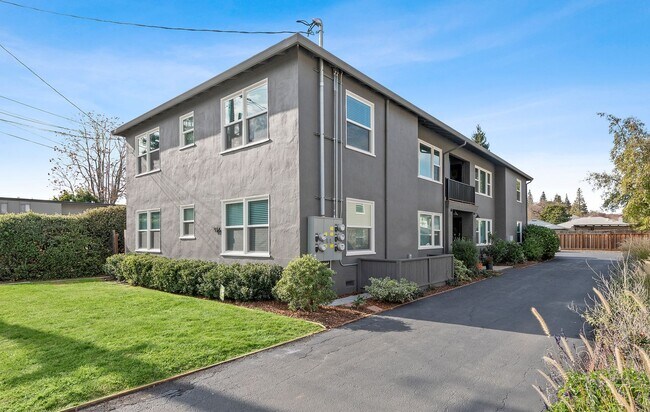 Foto del edificio - 934 Oak Ln
