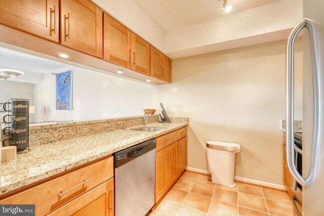 Foto del edificio - 5802 Nicholson Ln