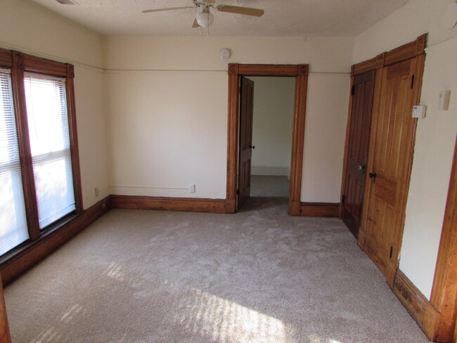Foto del edificio - 828 E Johnson St